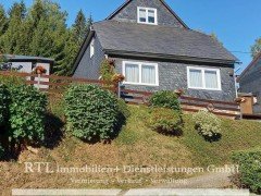 Hauptbild geräumiges Einfamilienhaus mit Ausblick (A1709)